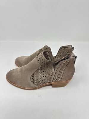 Vince Camuto Suede Prasata Women's Ankle Bootie Size 6M