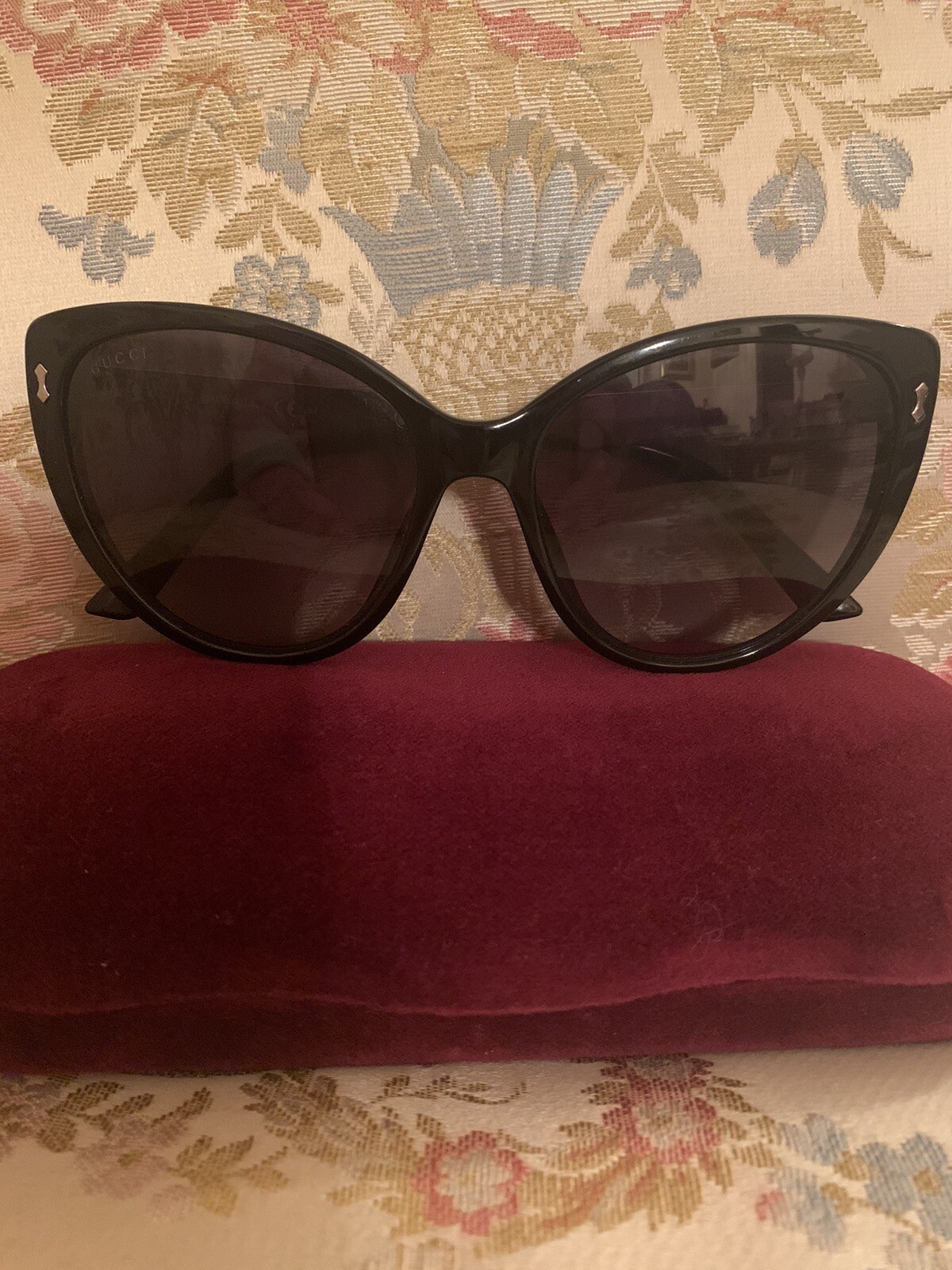 Authentic Gucci GG Monogram Cat Eye Sunglasses for Women-image