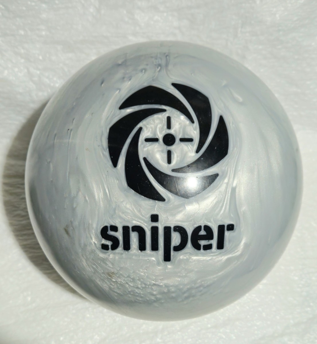 Motiv Silver Sniper 15 Ib Less Than 3 Games. Excellent Condition