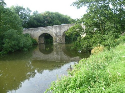 Photo A2 Teston Bridge Traffic on this narrow bridge crossing the River  c2012