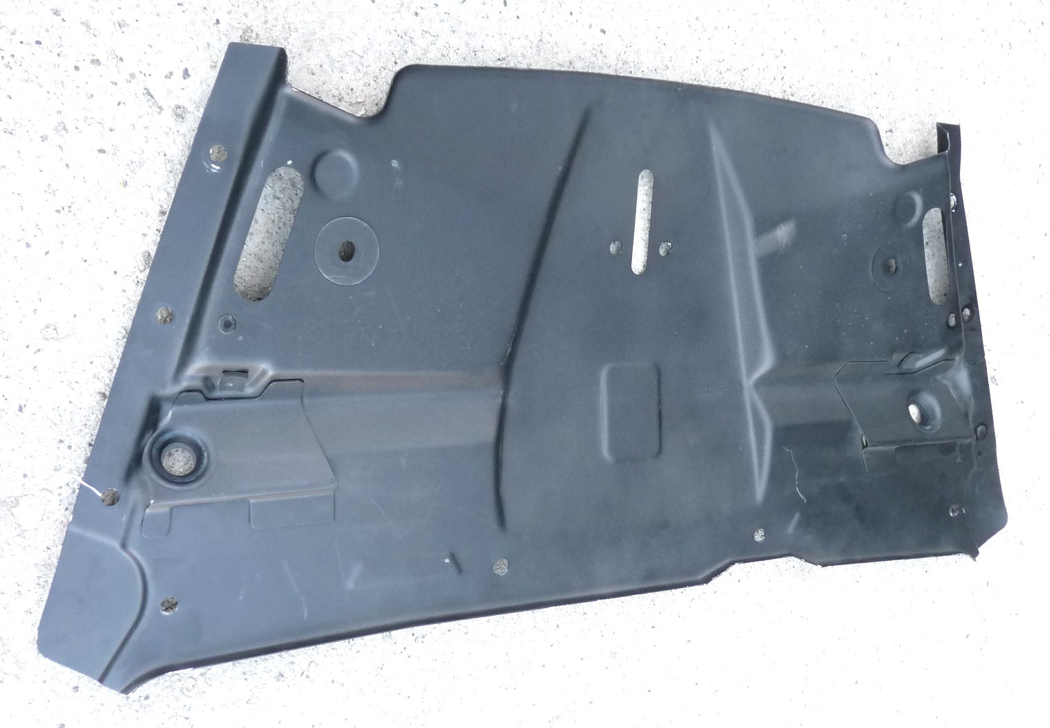 2014-2018 Aston Martin Vanquish Front Center Bottom Cover Shield CD33-8136-BA OE