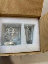 PARIS PRODUCTS GLASS SET  TUMBLER / SHOT GLASSES  LIMITED EDITION-FREE SHIP-NEW