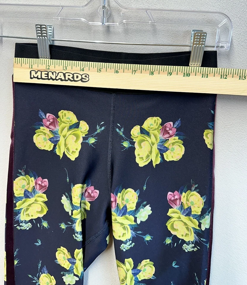 Legging Ultracor Soul Cycle Azul Marino Estampado Floral Púrpura Terciopelo Rayas Laterales Talla M Foto 3 de 4