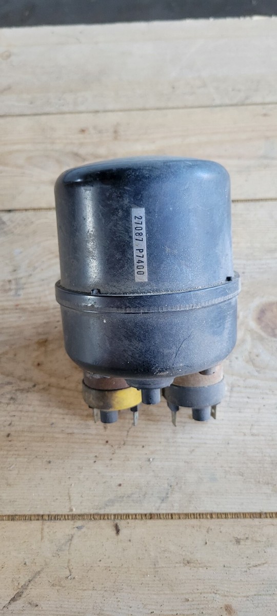 N...  7400 Datsun 280ZX OEM Vacuum Pump 2.8L L28 27087-P7400 | eBay