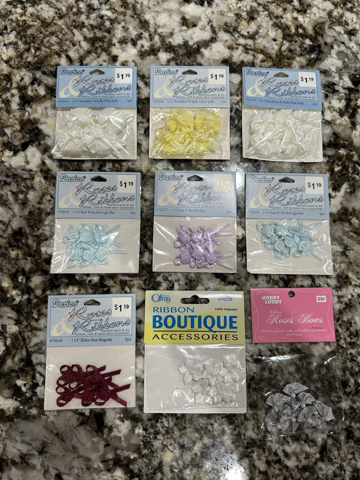 Gran Lote de Flores de Coser a Granel Colores Surtidos Formas y Tamaños Costura Artesanía Foto 2 de 4