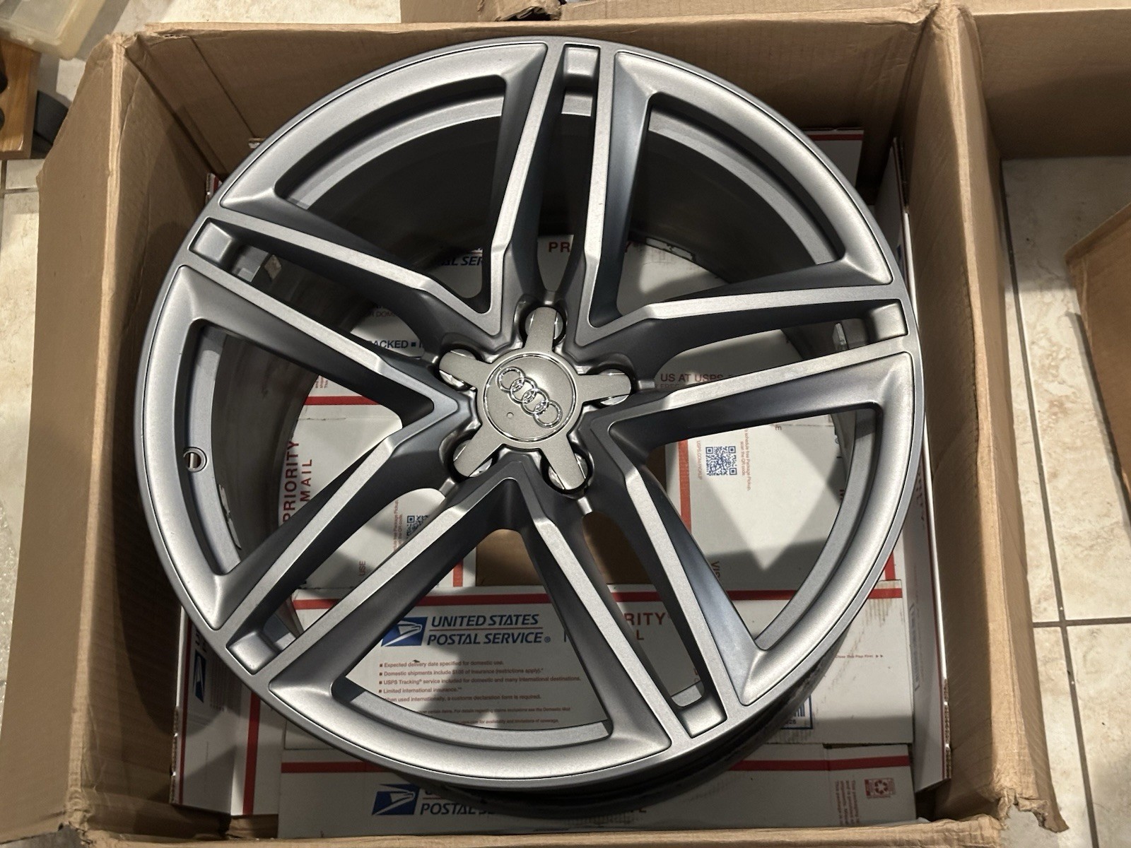 2014-2017 Audi R8 V10 V8 Rims Wheels Set 8.5J x 19 11j x 19 Gunmetal OEM
