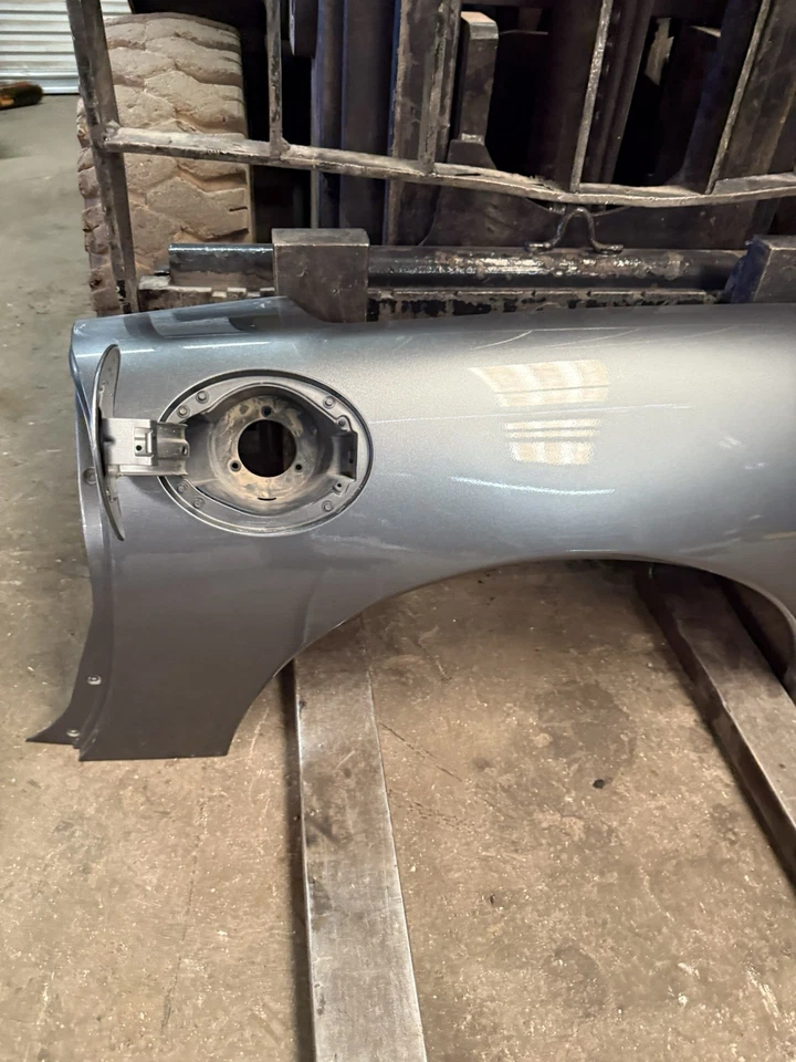 99-04 Corvette C5 Amarillo Lado del Conductor Trasero Izquierdo Cuarto Panel Fábrica OEM WTY Foto 3 de 4