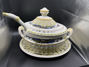 VTG Italian Soup Tureen Green Yellow Porcelain Capodimonte Majolica Style