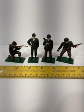 Elite Command Collector's Series World War II Diecast American Soldier Blue Box.