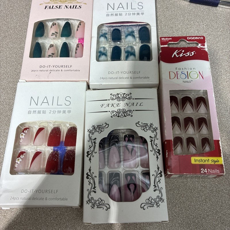 5 Packages Assorted False Nails