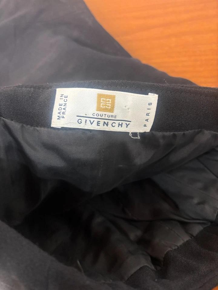 Vestido Givenchy Couture usado por Whitney Houston Foto 3 de 4