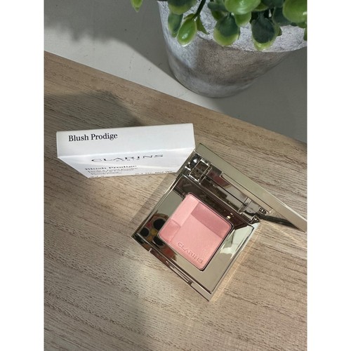Clarins Blush Prodige Illuminating Cheek Colour 02 Soft Peach Makeup - Picture 2 of 3