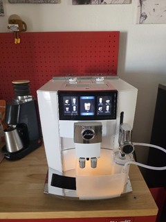 Jura J8 Twin Diamond White Fully Automatic Espresso Machine 250 Preparations