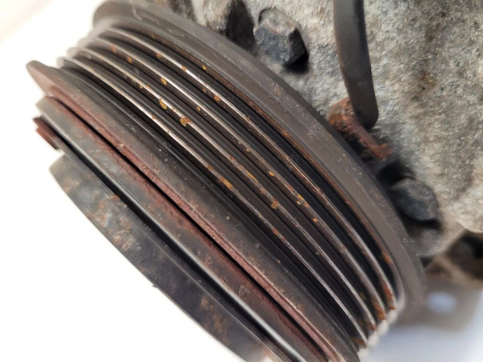 2016 - 2017 GMC TERRAIN AC Compressor 2.4L  - Image 3 of 4