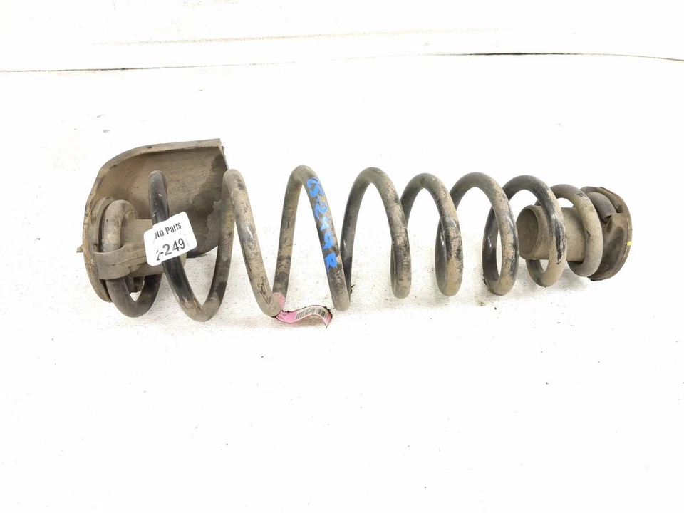 2018-2025 Honda Odyssey Rear Right Coil Spring 52441-Thr-A01 - Image 2 of 4