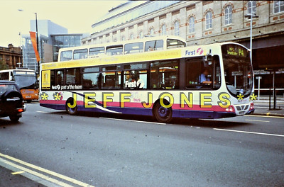 ORIGINAL 35mm SLIDE 6804 - First Manchester VOLVO B7L / WRIGHTS Manchester 25.7.02