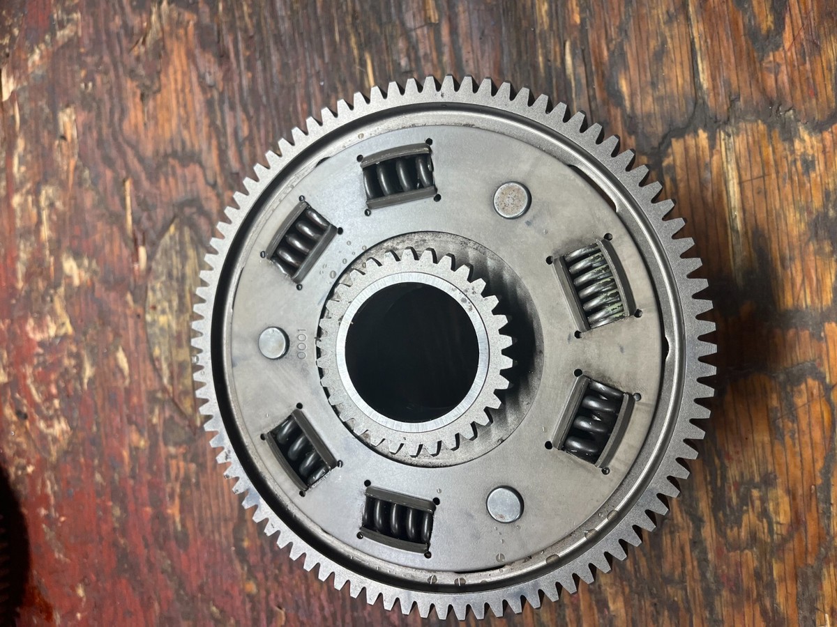 2005-2006 Kawasaki ZX600 ZX6RR ZX636R ZX6R Clutch Housing 13095