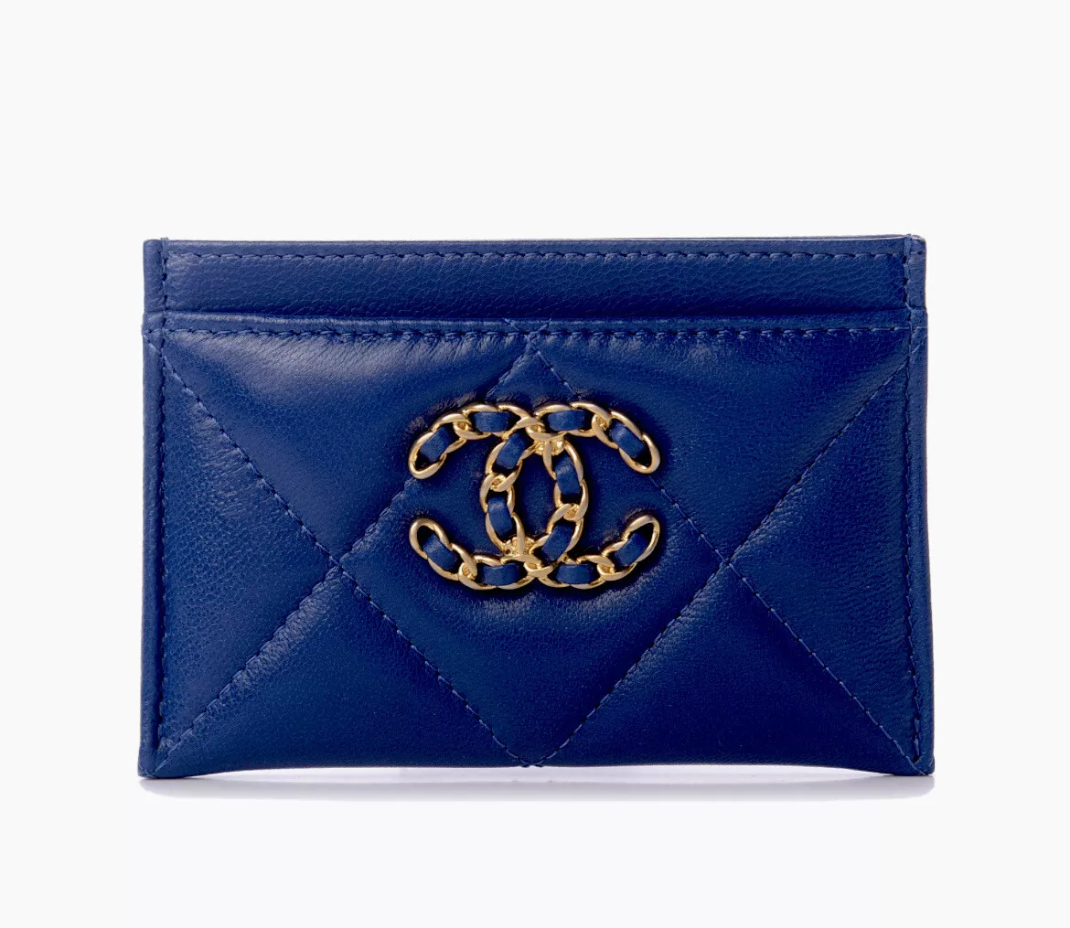 CHANEL 19 Shiny Goatskin Quilted Card Holder Blue