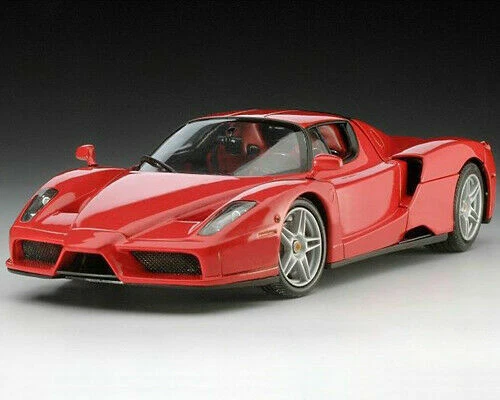 Articoli di modellismo statico Revell Scala 1:24 Ferrari