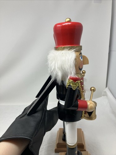 FAO Schwarz Nutcracker PAIR Drummer Soldier ~14" Wood Red Black 2019 READ - Picture 19 of 19