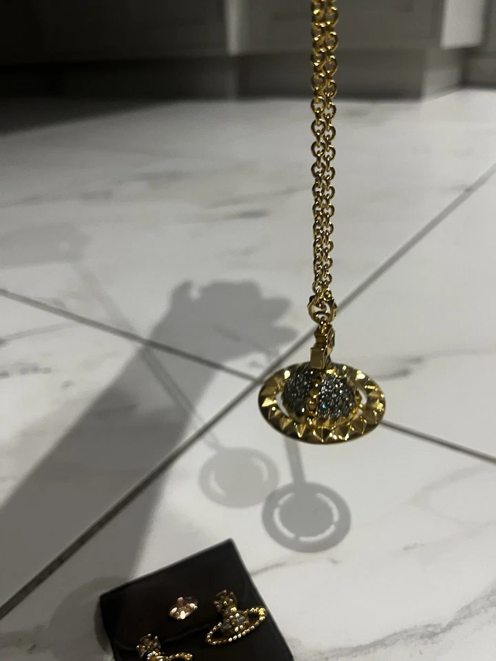 Vivienne Westwood Gold Orb Necklace - Image 4 of 4