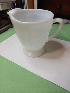 Depression Glass, Macbeth-Evans, Monax Glass footed creamer, American Sweetheart
