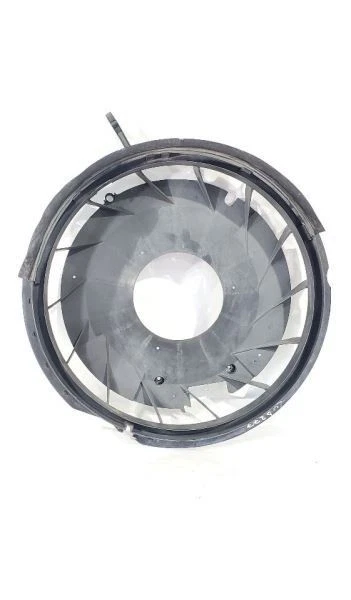 Ford F350 2006 OEM ventilador de radiador cubierta interior tiene daños Foto 2 de 4