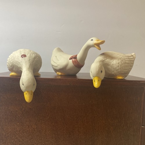 Landherzen Gänse 3er Set Bauernhaus selbstsitzende Gänse Figuren