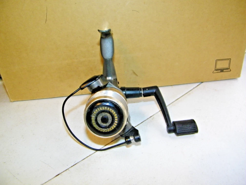 Molinete giratório vintage Quantum XR-2 curso longo - Imagem 2 de 4