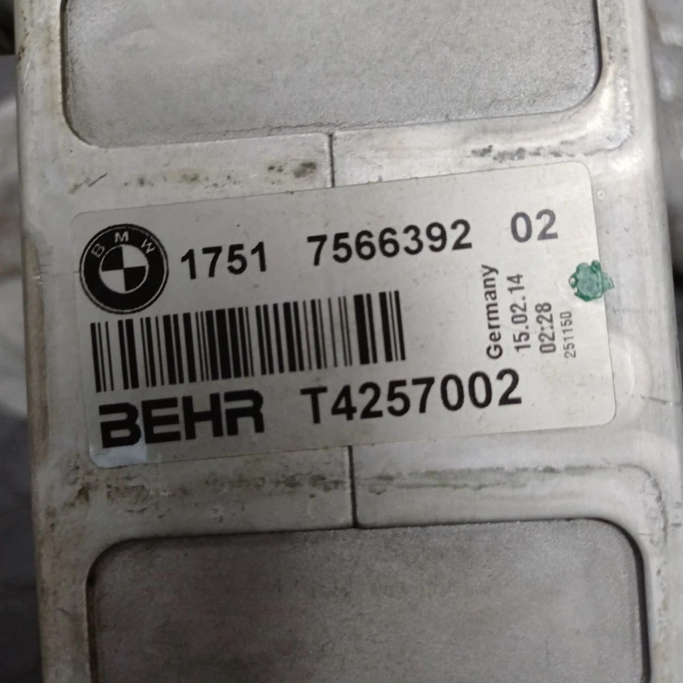 Intercooler Rolls-Royce Ghost 09-20 OEM USADO-17517566392 Foto 3 de 4