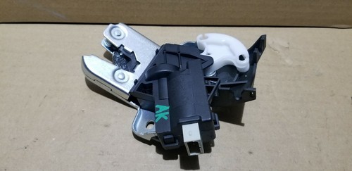 VW PASSAT B6 SALOON TAILGATE BOOTLID BOOT LOCK MECHANISM CATCH 4F5827505B 05 10 - Picture 10 of 12
