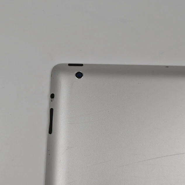 iPad 4ta Generación A1458 - 16GB, No Funciona, Para Piezas - Imagen 4 de 4