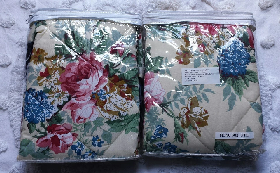 Nuevo con etiquetas Lote de Dos Fundas Estándar 20"X26" Ledbury Floral Azul Crema Ribete The Paragon Foto 2 de 4