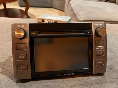 Toyota Entune Factory Headunit (86140-0C050) with Satellite Radio Receiver