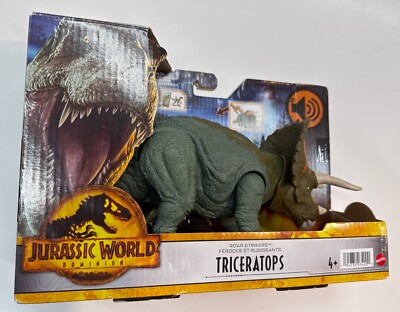 Jurassic World Dominion Roar Strikers Triceratops Dinosaur Action Figure