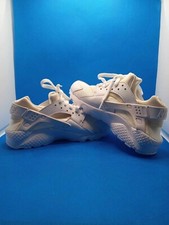 Nike Huarache Run GS 654275-110  Size 5.5 Y
