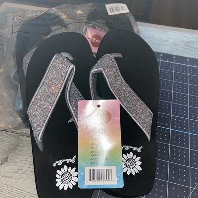 NEW Yellow Box Girls Flip Flop size 1 Gray Fabric with Multi Color Sparkle
