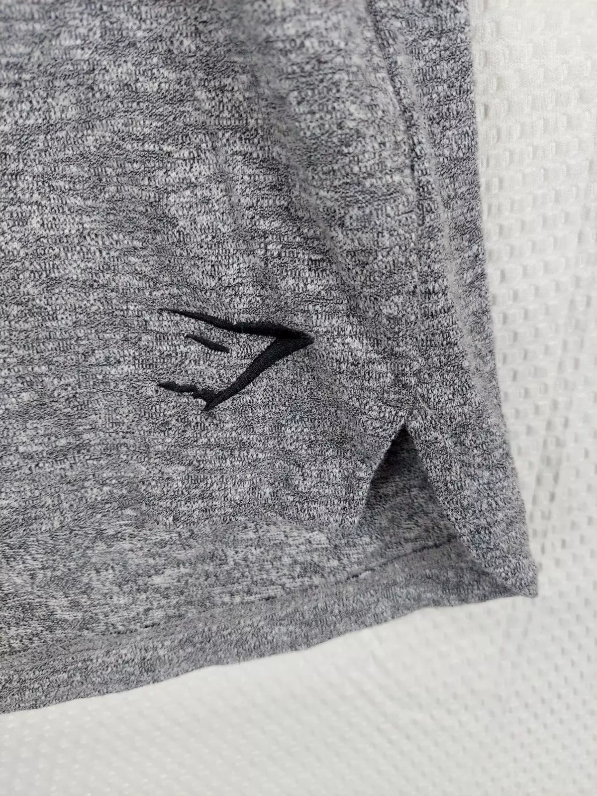 gymshark crew neck athletic logo shirt