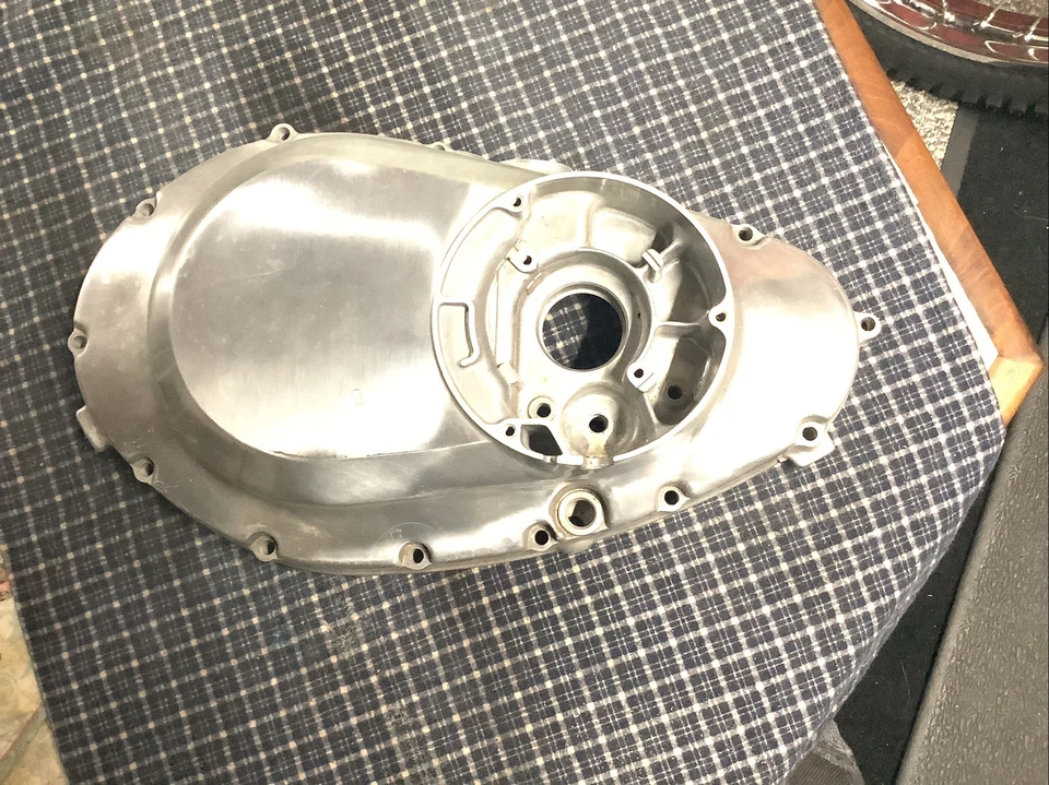 Cubierta de embrague Suzuki GS400 GS400X Foto 2 de 4