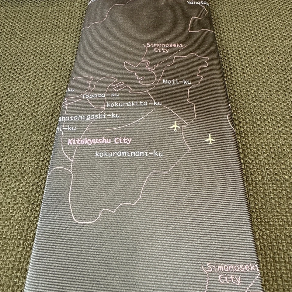 Corbata corta i-Mono Izutsuya azul mapas de aerolíneas para hombre 100 % seda 55 x 3,75 Foto 4 de 4