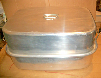 Vintage Comet Covered/Lid Aluminum Roaster Pan Full Size - 17 1/4'' X 12 1/8'' USA