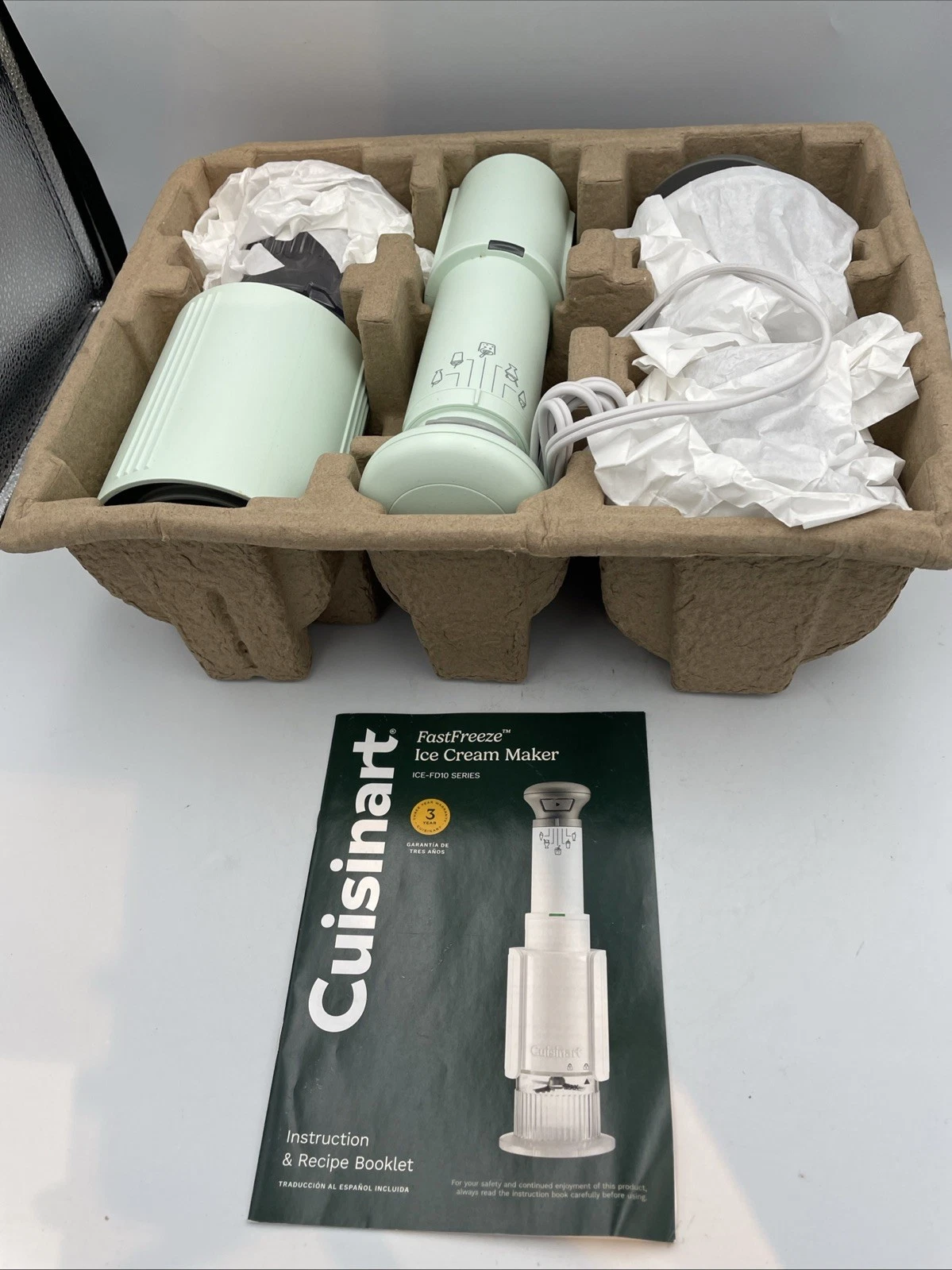 Cuisinart FastFreeze Frozen Treat Maker with Pints Color: Mint
Opens in a new window or tab