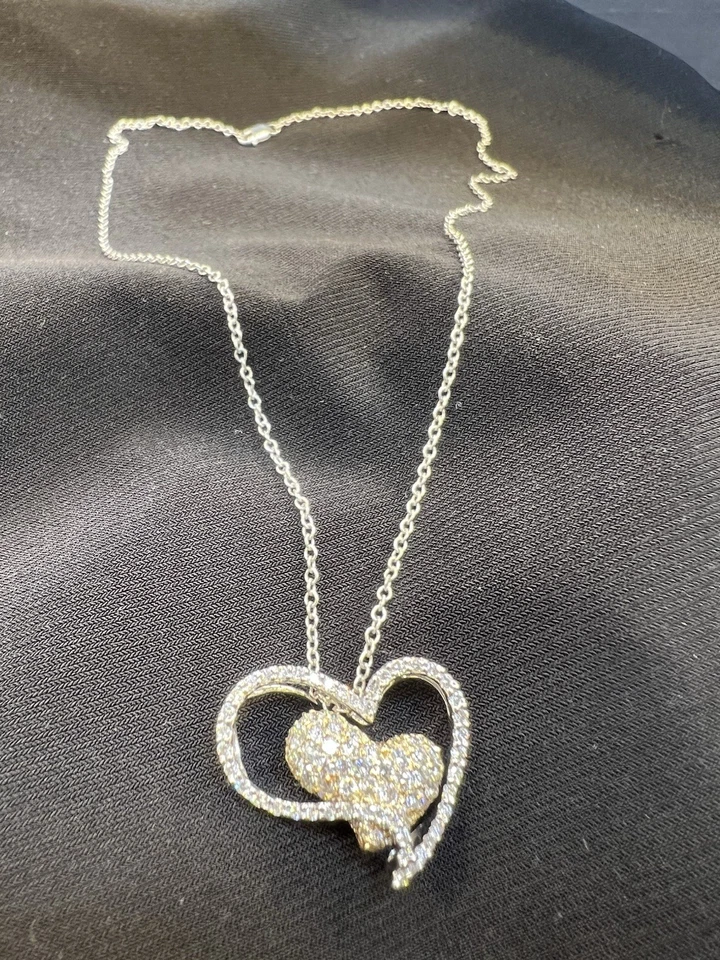 Collar Colgante Diamante Pavé 2ct Aprox Dos Tonos Estampado Doble Corazón 14k 585 CG Foto 2 de 4