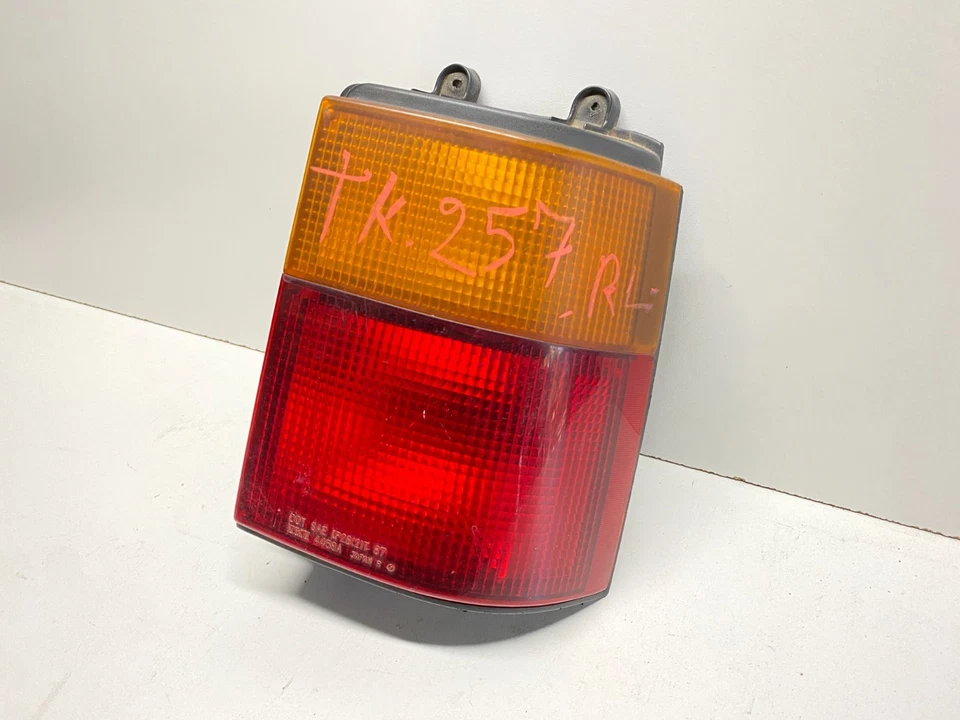 1989-1998 MAZDA MPV REAR RIGHT PASSENGER SIDE TAIL LIGHT LAMP OEM, 166-58506 - Image 2 of 4