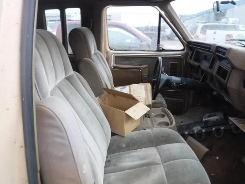 Husillo/nudillo delantero izquierdo del conductor para camioneta Ford F250 86 26641367 Foto 4 de 4