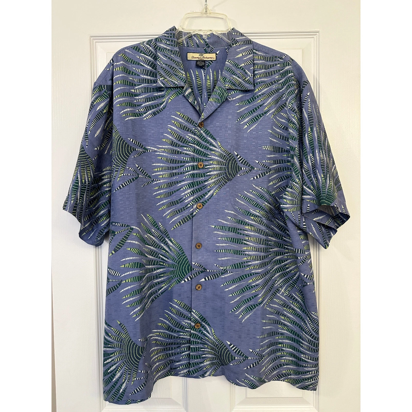 TOMMY BAHAMA Mens 100% Silk Hawaiian Camp Shirt Blue Palm Fronds Sz Large
