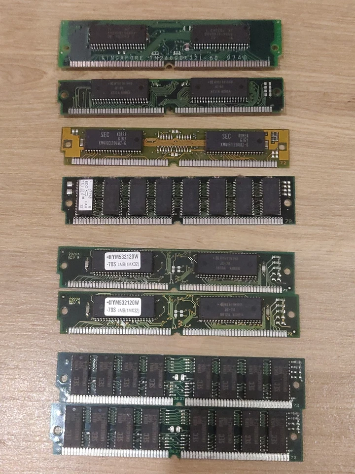 Samsung, Hyundai, Texas Instruments EDO SIMM RAM Job Lot 72 Pin Retro Vintage x8 - Image 2 of 4