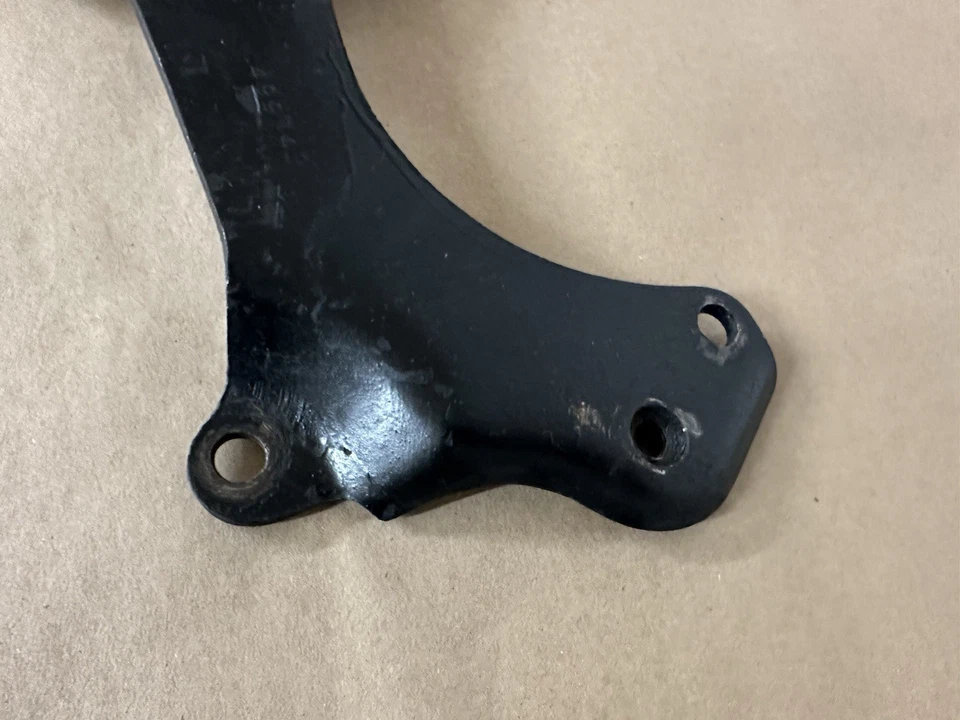 Pontiac Firebird 1975-1979 transmisión automática W72 400 soporte alternador GM # 499749 SE Foto 2 de 4