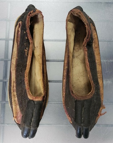 Par de zapatos chinos de plataforma de seda/cuero Chopine de finales del siglo XIX - Imagen 3 de 6
