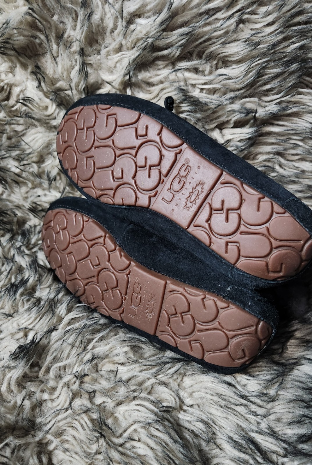 UGG Alena Slippers, Size 7 (RARE!) image 10